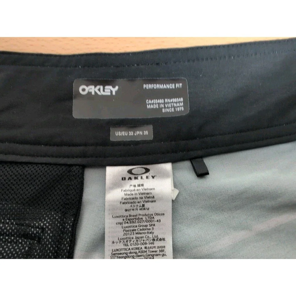 Oakley Board Shorts 33 Mens Black & Purple Back Pocket Swim Trunks